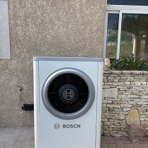 Pompe à chaleur extérieure Bosh sur terrasse